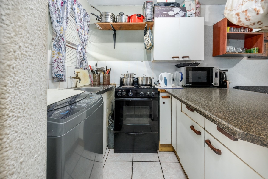 2 Bedroom Property for Sale in Oakdene Western Cape